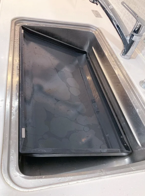 換気扇カバーがシンクで洗える大きさ