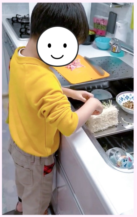 6才(111cm)
豆苗作業中