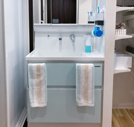 引出しにタオルがはさまる タカラの洗面台ファミーユ75cm幅