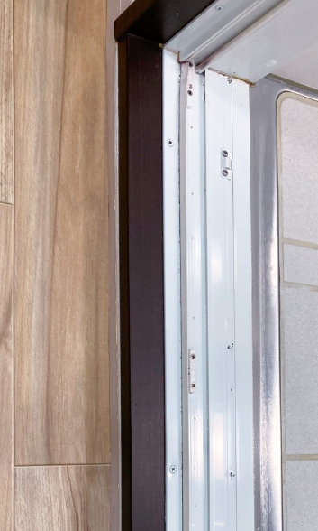 掃除後
小さな点は塗装のはがれ