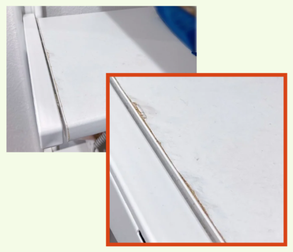 剥がれて浮いてる