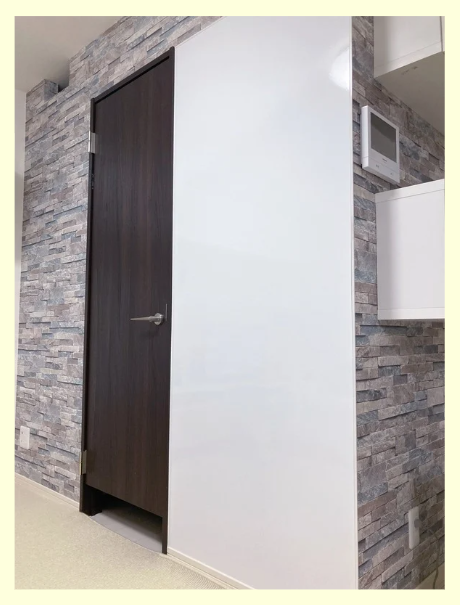 リビングのエマウォール