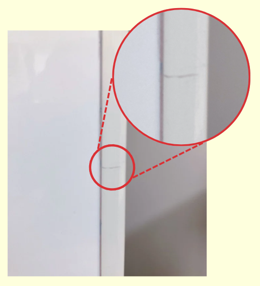 フレームの傷
床から70cm